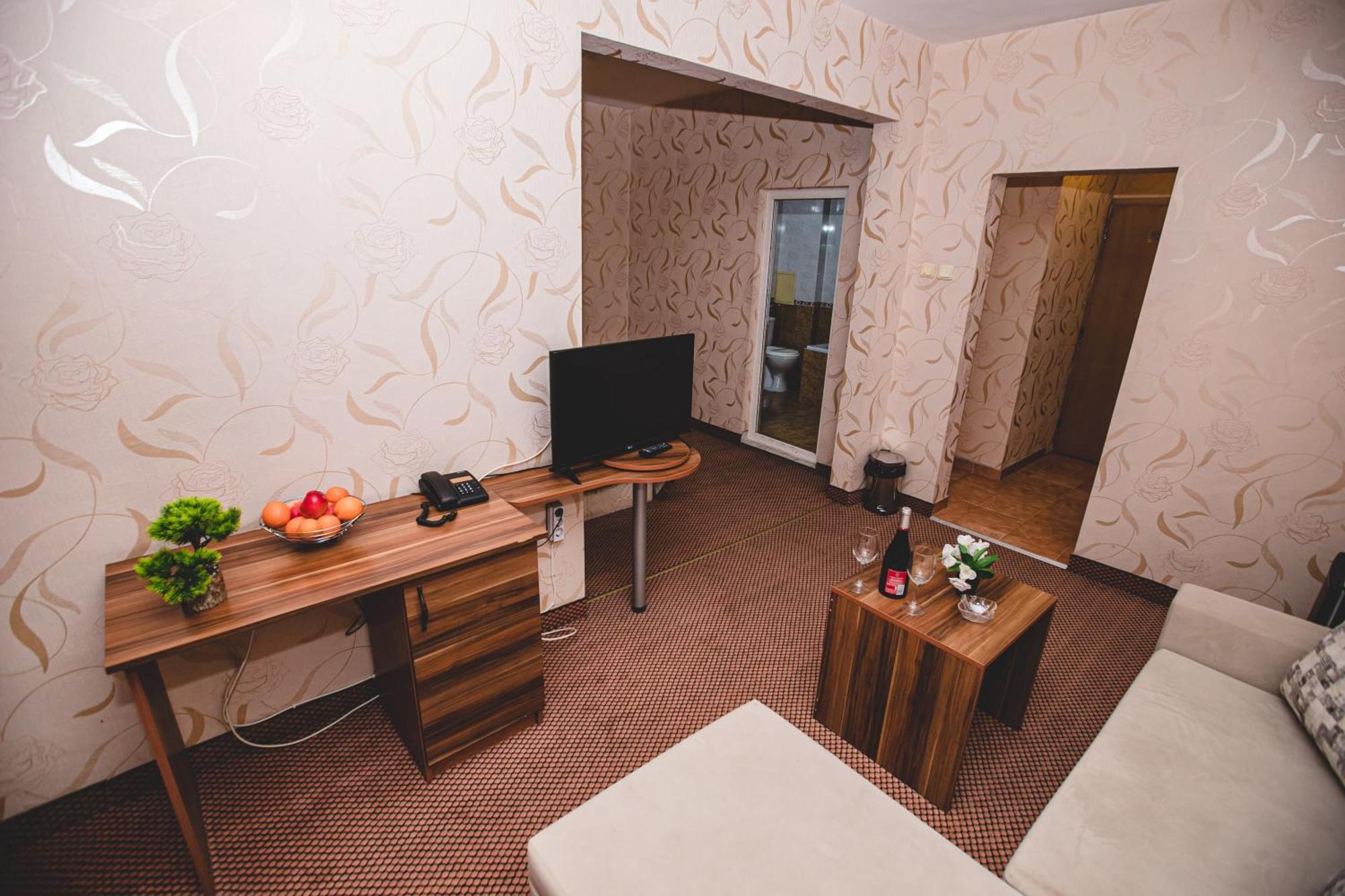 Rodopi Hotel Haskovo Exterior foto