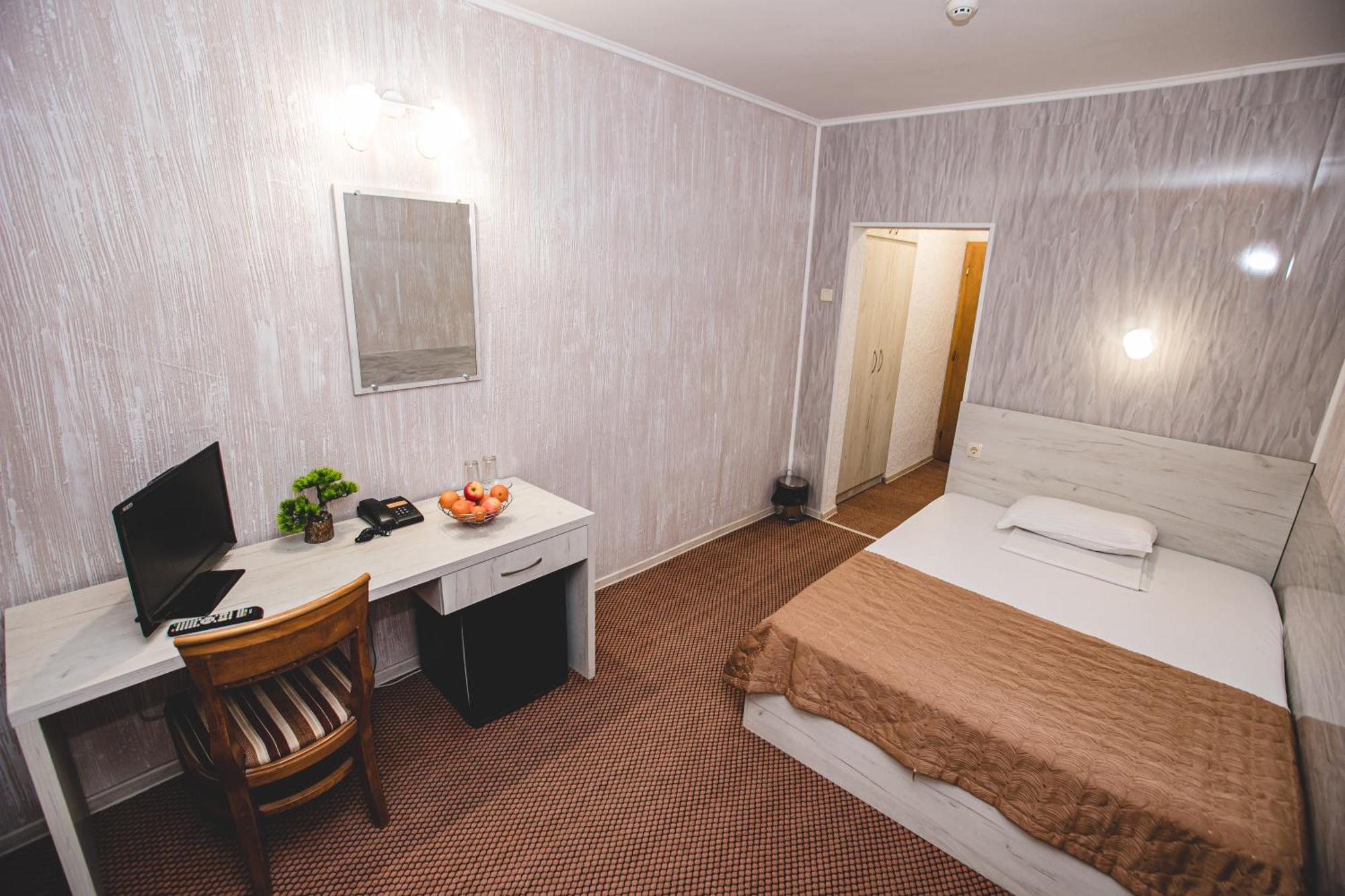 Rodopi Hotel Haskovo Exterior foto