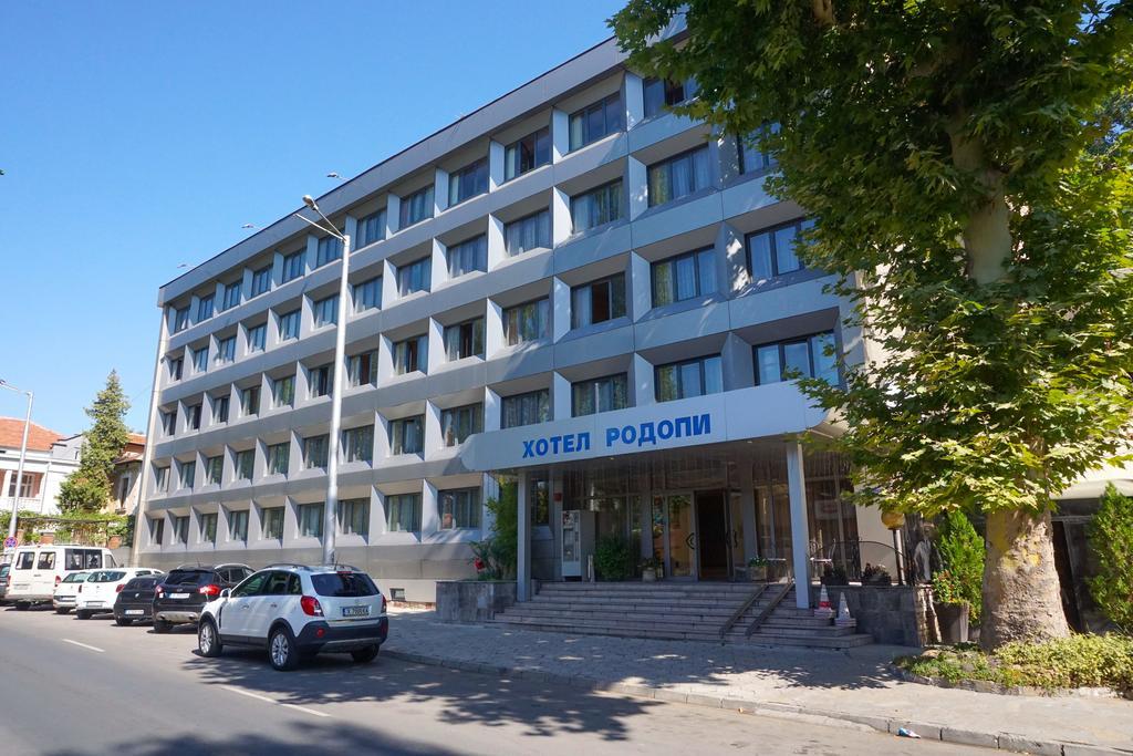 Rodopi Hotel Haskovo Exterior foto