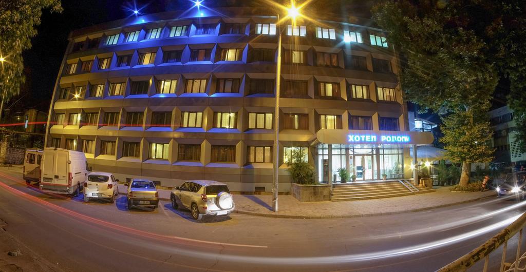 Rodopi Hotel Haskovo Exterior foto